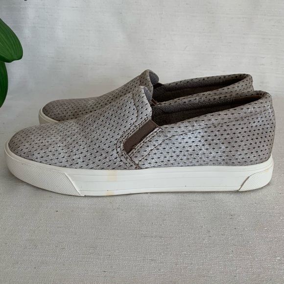 Naturalizer Mineral Taupe Leather Aileen Slip On Sneakers Women’s 9.5W - Picture 6 of 10